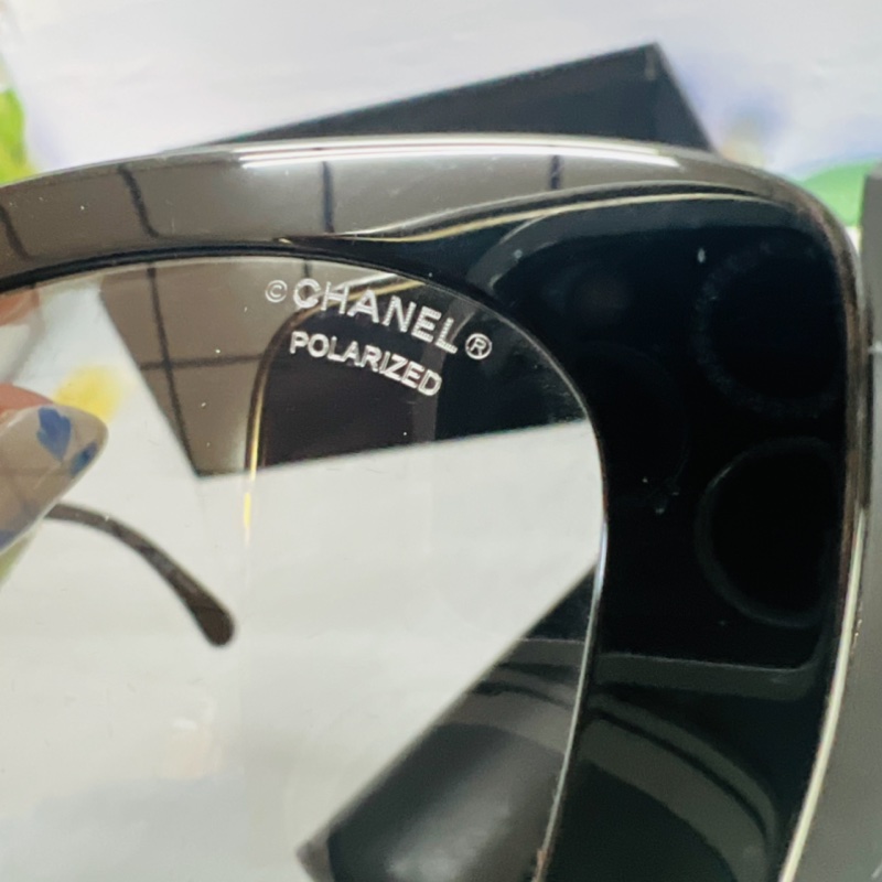 香奈兒黑字母墨鏡-6