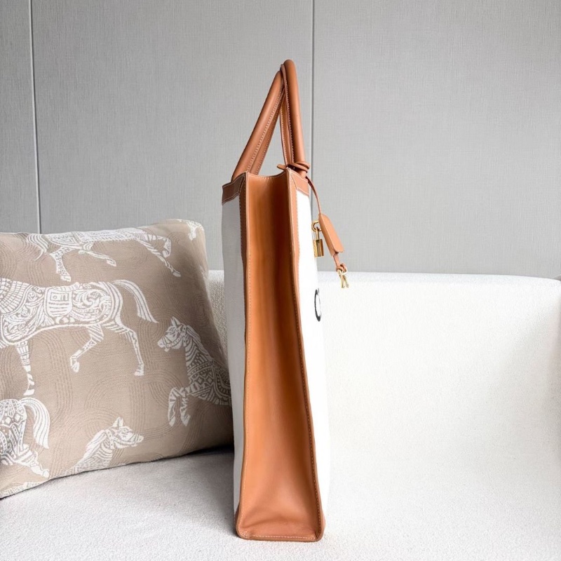 Celine 竪版Cabas帆布托特包 棕拼白 金扣 36.5*38*10 9新 配件鑰匙*2 鎖-5