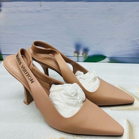 Lv裸色跟鞋