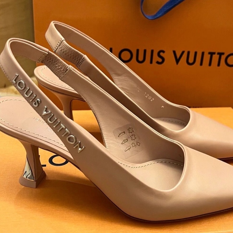 Lv裸色跟鞋-8