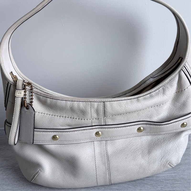 coach 白色腋下包-5