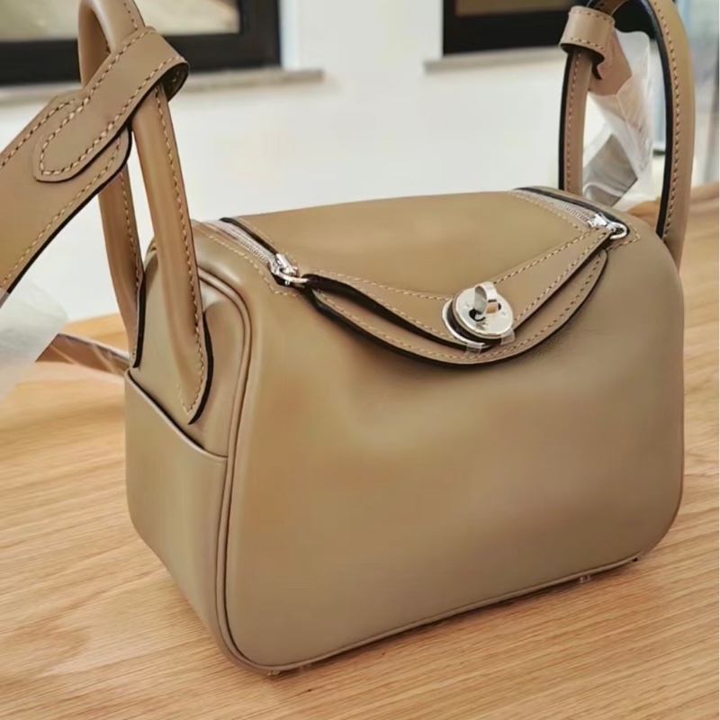 Hermes mini lindy 威瑪犬米色 有購證/盒/塵-0