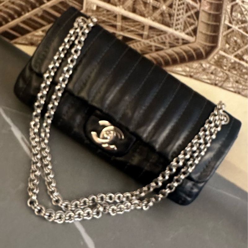 💗MYMluxurybag💗 Chanel 25cm 黑銀全皮袋 肩背袋-0
