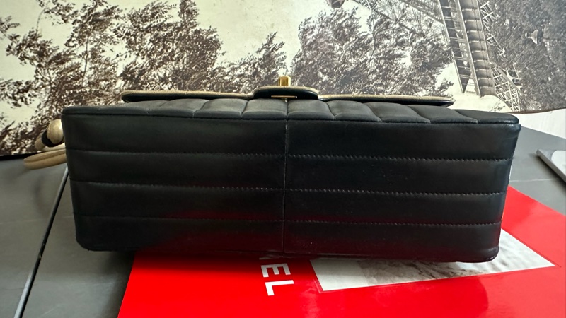 🩵MYMluxurybag🩵 Chanel 古董袋 全皮袋 米黑雙色-13