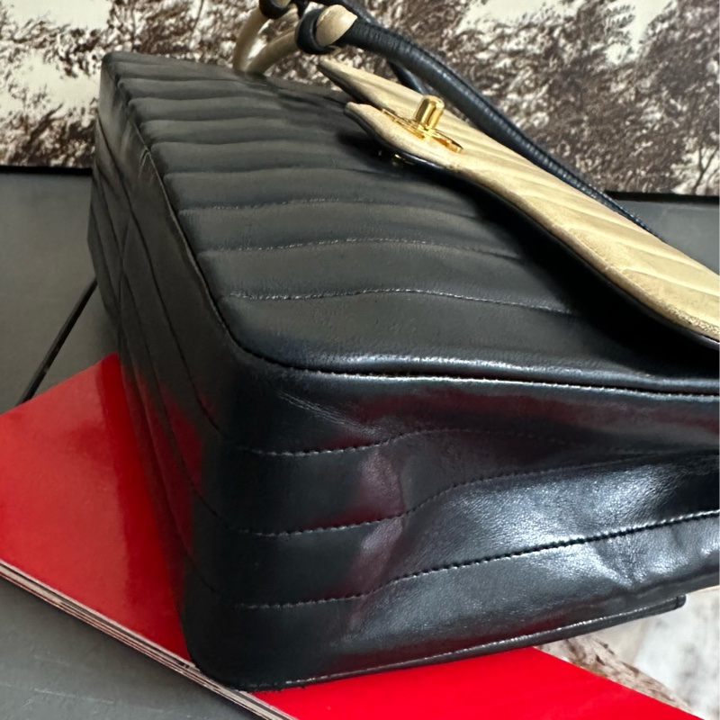 🩵MYMluxurybag🩵 Chanel 古董袋 全皮袋 米黑雙色-14