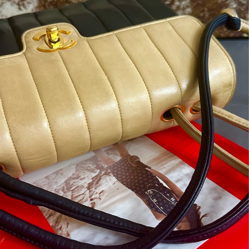 🩵MYMluxurybag🩵 Chanel 古董袋 全皮袋 米黑雙色-17