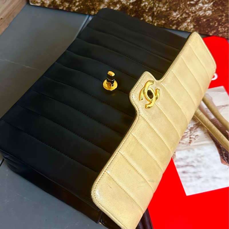 🩵MYMluxurybag🩵 Chanel 古董袋 全皮袋 米黑雙色-24