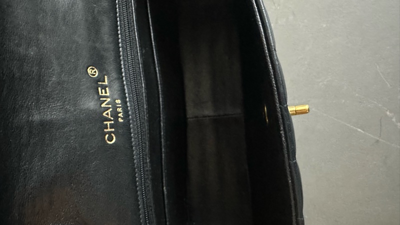 🩵MYMluxurybag🩵 Chanel 古董袋 全皮袋 米黑雙色-28