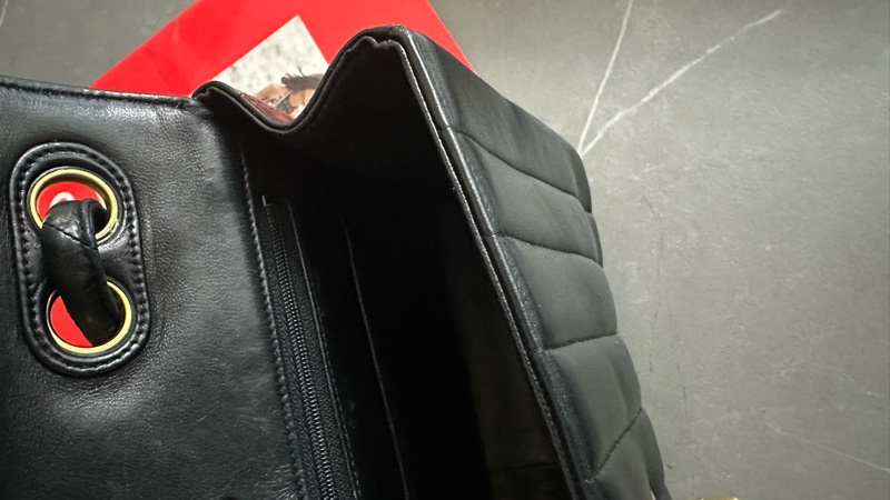 🩵MYMluxurybag🩵 Chanel 古董袋 全皮袋 米黑雙色-29