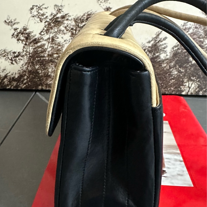 🩵MYMluxurybag🩵 Chanel 古董袋 全皮袋 米黑雙色-36