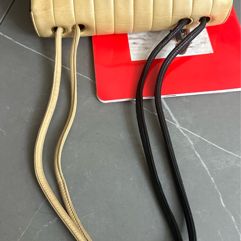 🩵MYMluxurybag🩵 Chanel 古董袋 全皮袋 米黑雙色-38