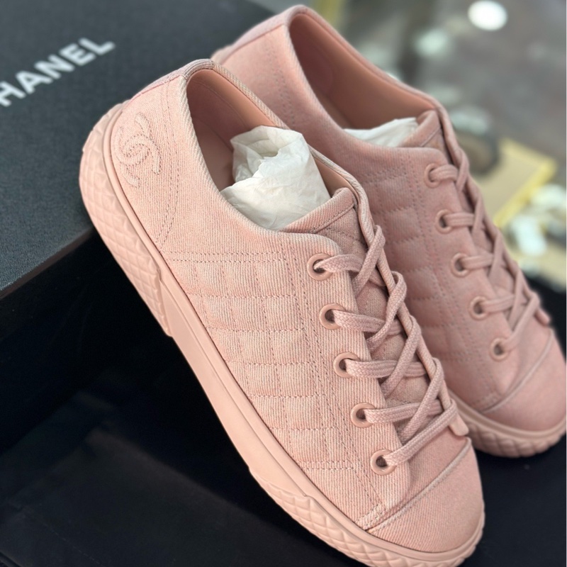 閒置未使用 Chanel/香奈兒粉色餅乾鞋+尺寸38碼 帆布材質板鞋-1