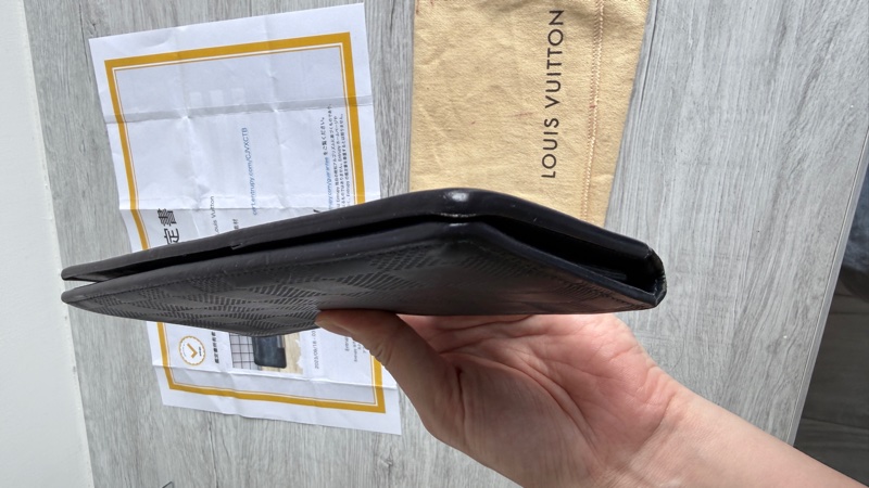 LV 黑格紋牛皮壓紋長夾Louis Vuitton-7