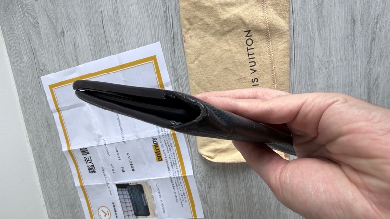 LV 黑格紋牛皮壓紋長夾Louis Vuitton-8