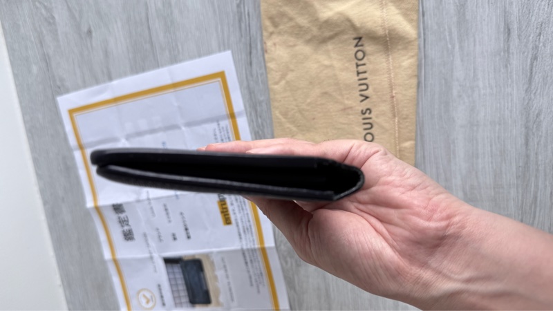 LV 黑格紋牛皮壓紋長夾Louis Vuitton-9