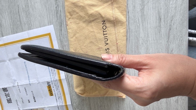 LV 黑格紋牛皮壓紋長夾Louis Vuitton-10