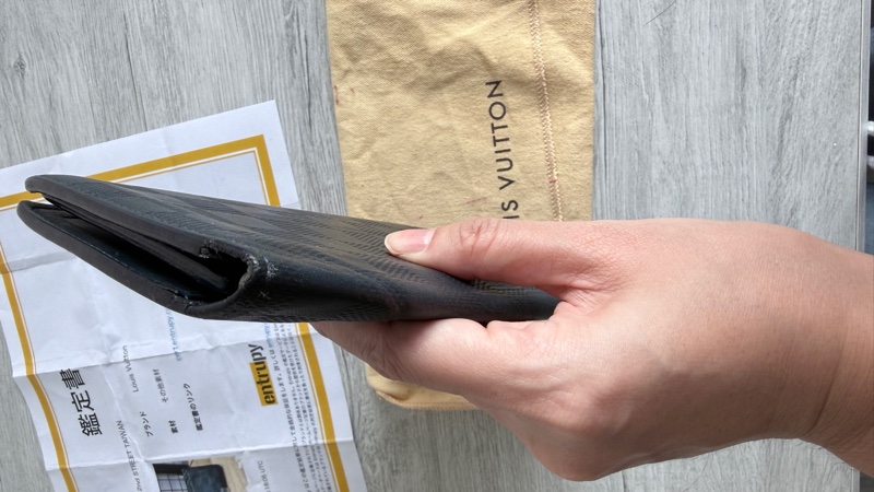 LV 黑格紋牛皮壓紋長夾Louis Vuitton-11