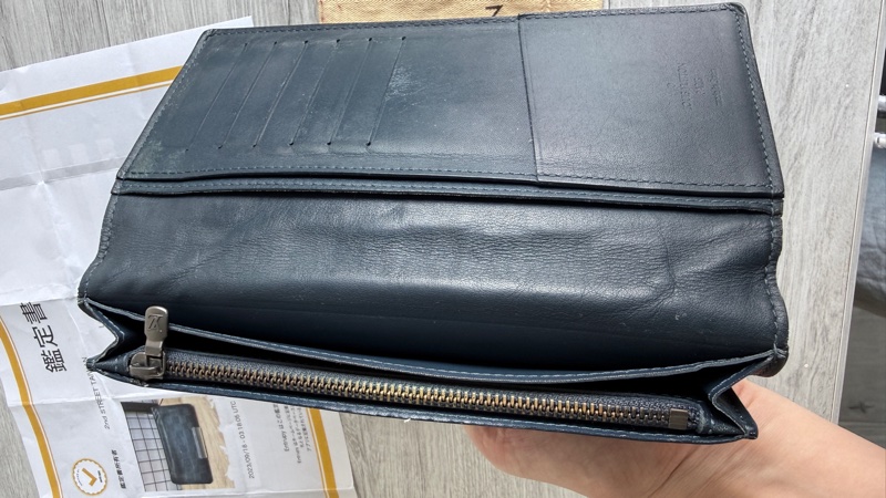 LV 黑格紋牛皮壓紋長夾Louis Vuitton-17