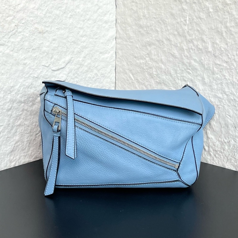 Loewe羅意威 puzzle幾何腰包胸包 天藍色 牛皮材質 耐磨抗造 尺寸24*15-1
