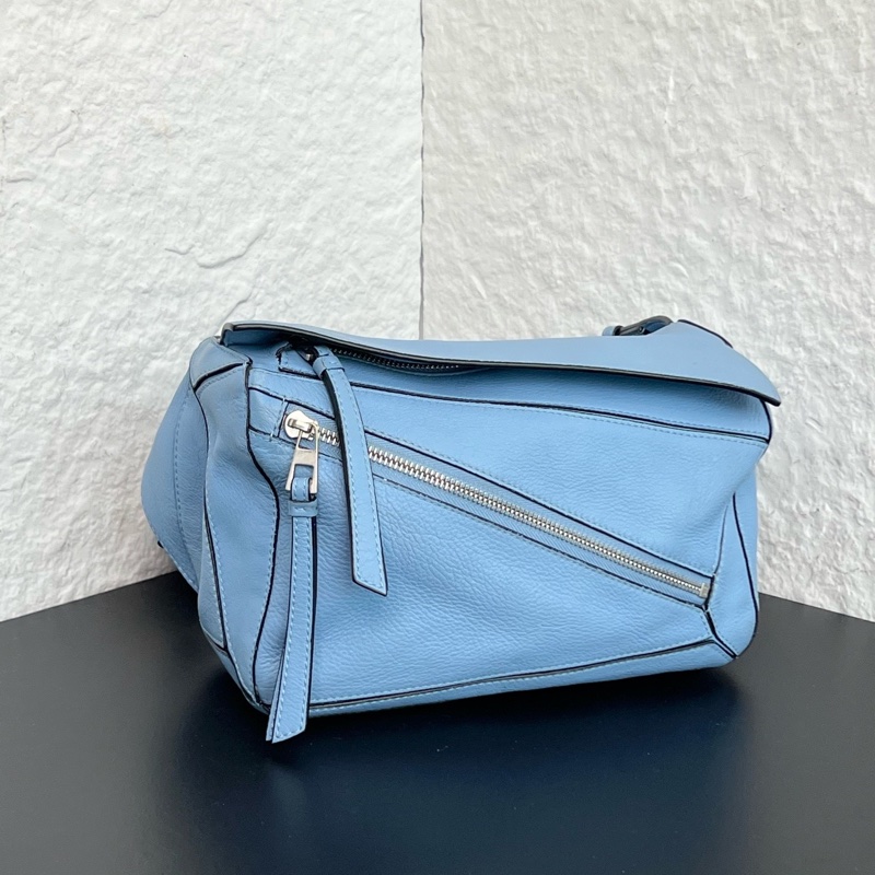 Loewe羅意威 puzzle幾何腰包胸包 天藍色 牛皮材質 耐磨抗造 尺寸24*15-2