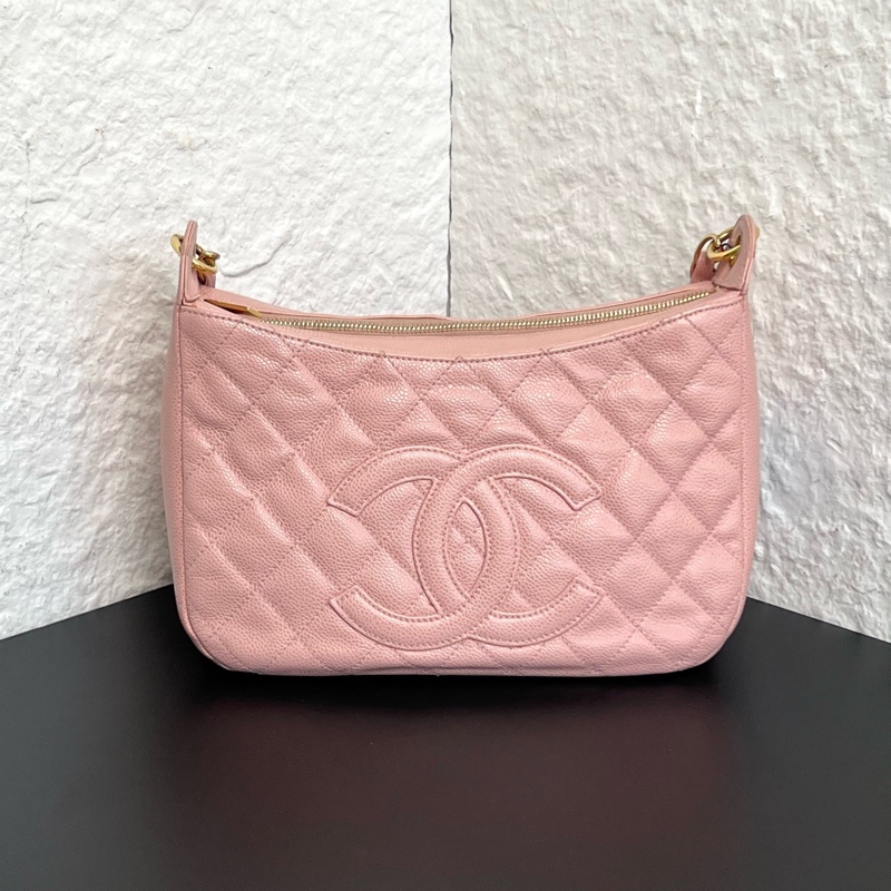 Chanel香奈兒 櫻花粉荔枝皮hobo單肩腋下包 7開 Jennie同款 荔枝紋牛皮包身➕粉色金鍊 簡約又有辨識度 尺寸:28x19x9cm-1