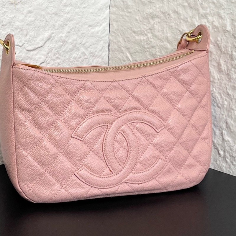 Chanel香奈兒 櫻花粉荔枝皮hobo單肩腋下包 7開 Jennie同款 荔枝紋牛皮包身➕粉色金鍊 簡約又有辨識度 尺寸:28x19x9cm-4