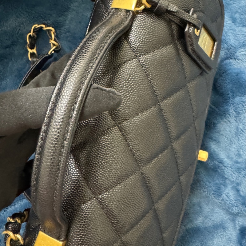 CHANEL 22K 小香郵差翻蓋  / Flap Messenger款（經典菱格＋CC扣＋鏈條皮穿鍊）-5