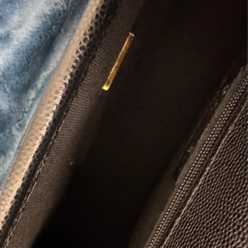 CHANEL 22K 小香郵差翻蓋  / Flap Messenger款（經典菱格＋CC扣＋鏈條皮穿鍊）-11