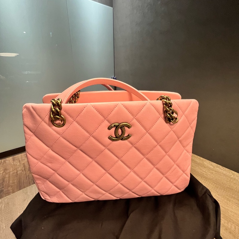 Chanel  經典菱格紋粉紅手提肩背包-1