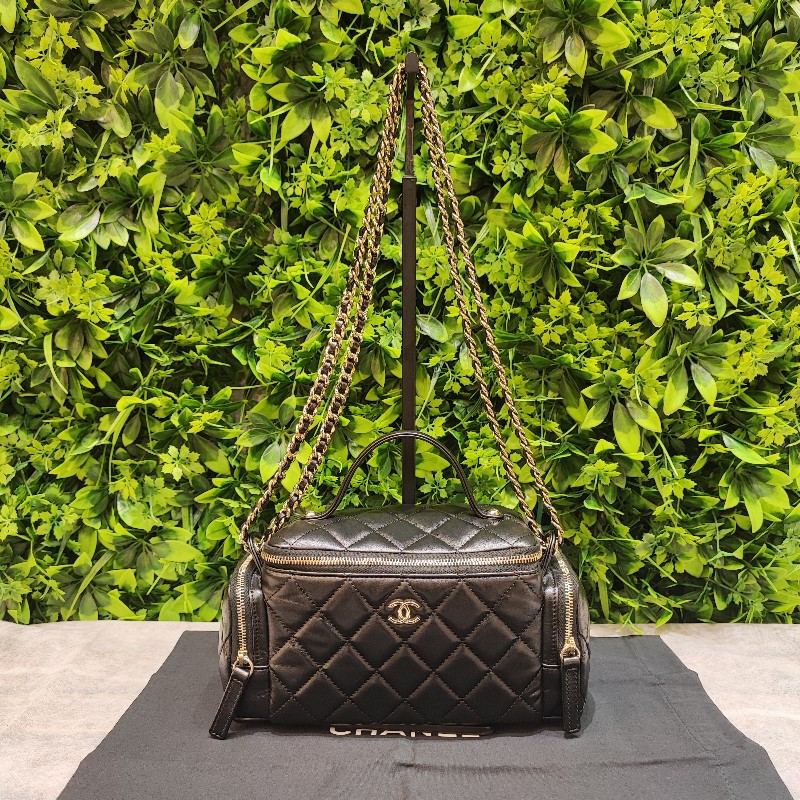 Chanel Vanity Case AS5222-0