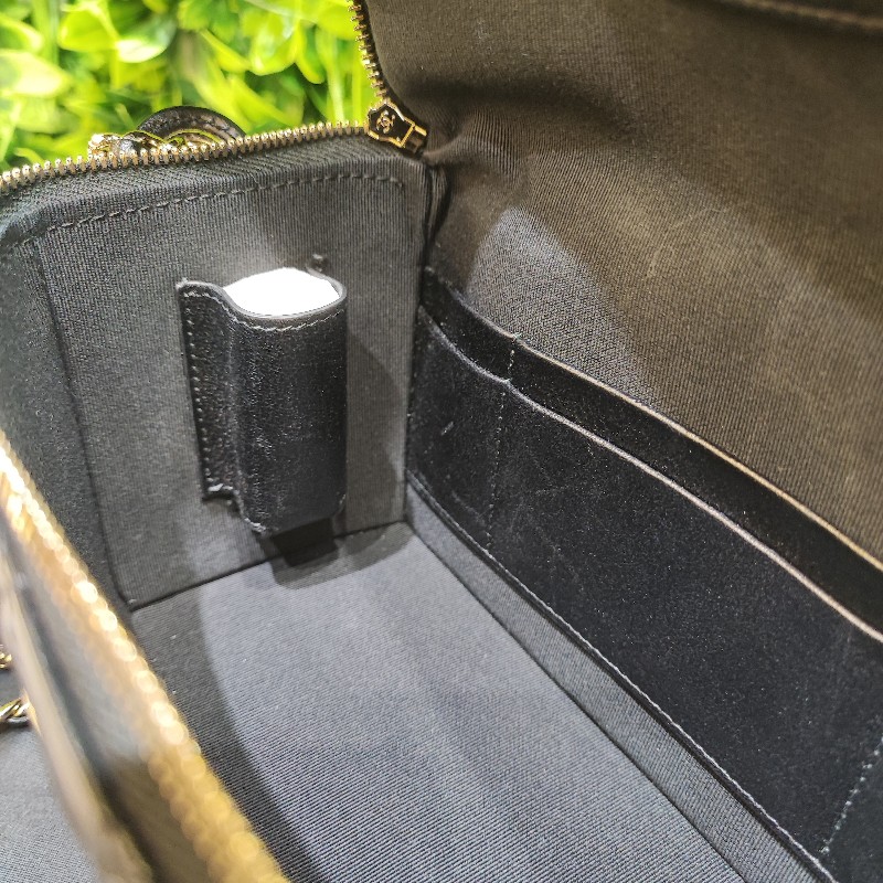 Chanel Vanity Case AS5222-17