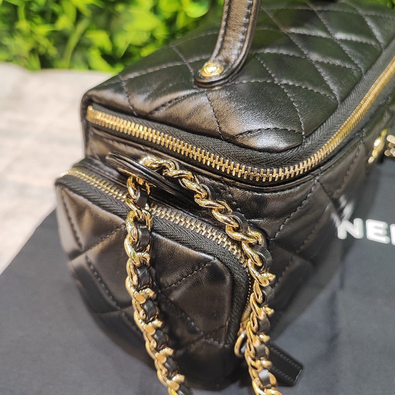 Chanel Vanity Case AS5222-21