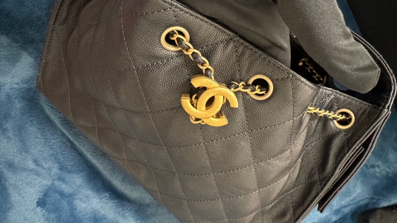 Chanel 25B Small Drawstring Bucket Bag （25B 小號 抽繩水桶包） Chanel 25 Small 黑色荔枝皮金扣-2