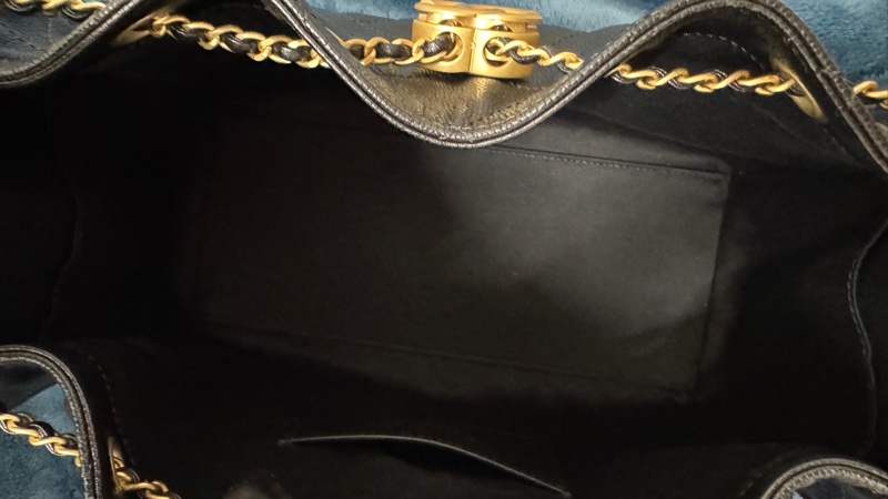 Chanel 25B Small Drawstring Bucket Bag （25B 小號 抽繩水桶包） Chanel 25 Small 黑色荔枝皮金扣-12