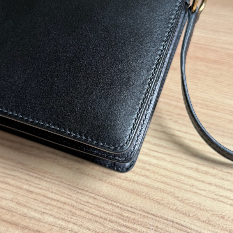 Hermes 黑金 Roulis mini 19豬鼻子包-15