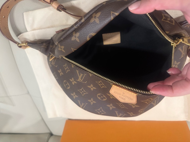LV Bumbag 停產絕版老花胸腰包 M43644-2