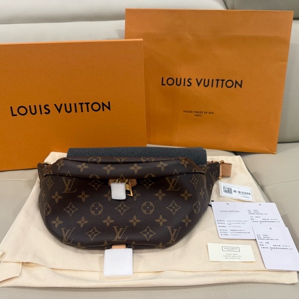 LV Bumbag 停產絕版老花胸腰包 M43644-34