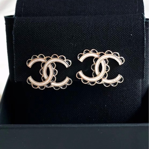 Chanel 法式花瓣logo耳環（針）
