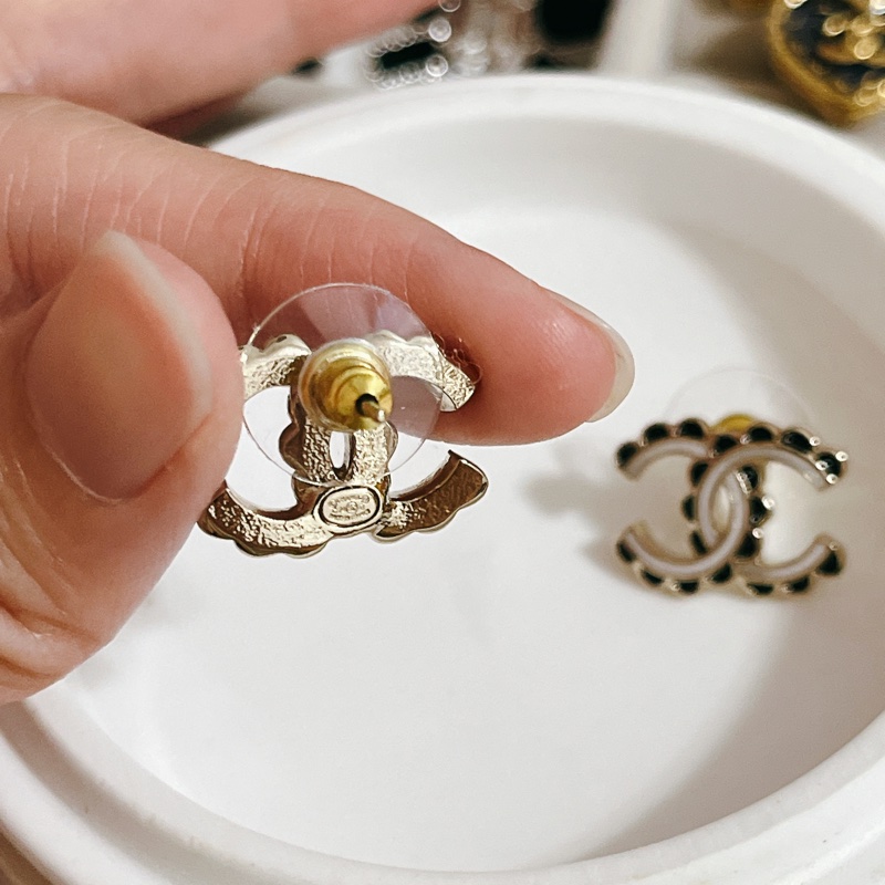 Chanel 法式花瓣logo耳環(針)-3