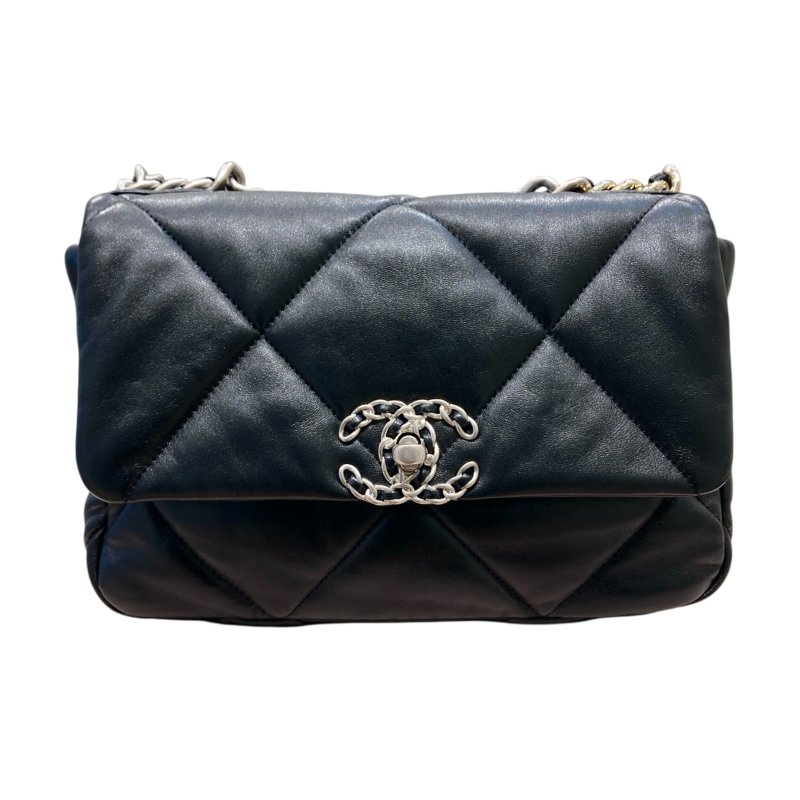 CHANEL 香奈兒 19 BAG 小號 翻蓋肩側背包 亮面小羊皮 黑色 銀釦-1