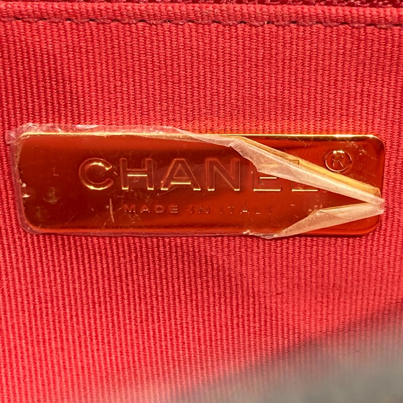 CHANEL 香奈兒 19 BAG 小號 翻蓋肩側背包 亮面小羊皮 黑色 銀釦-15