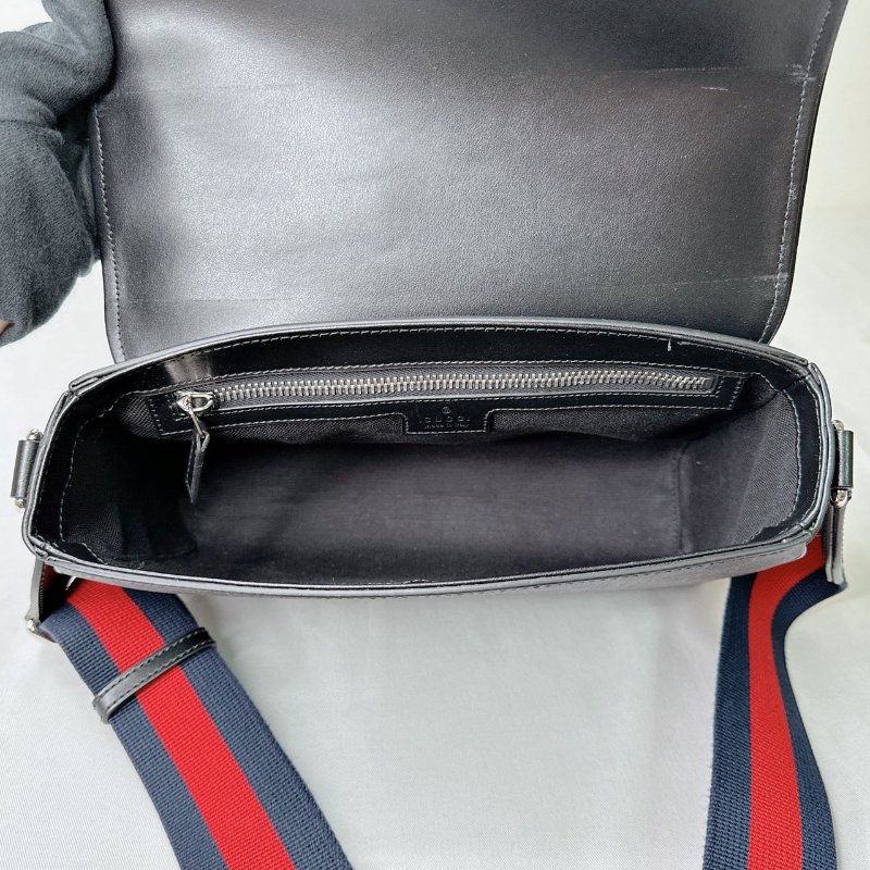 GUCCI 滿版老花磁吸掀蓋郵差包-7