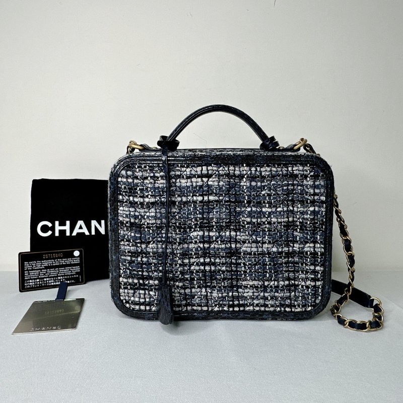 CHANEL 海軍藍毛呢鏈帶箱包-1