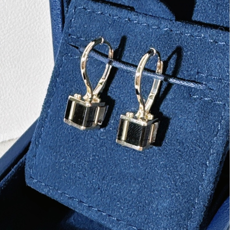 Lv 路易威登 珠寶 Emprise 系列黃水晶 18K 黃金 立方體吊墜 耳環-3