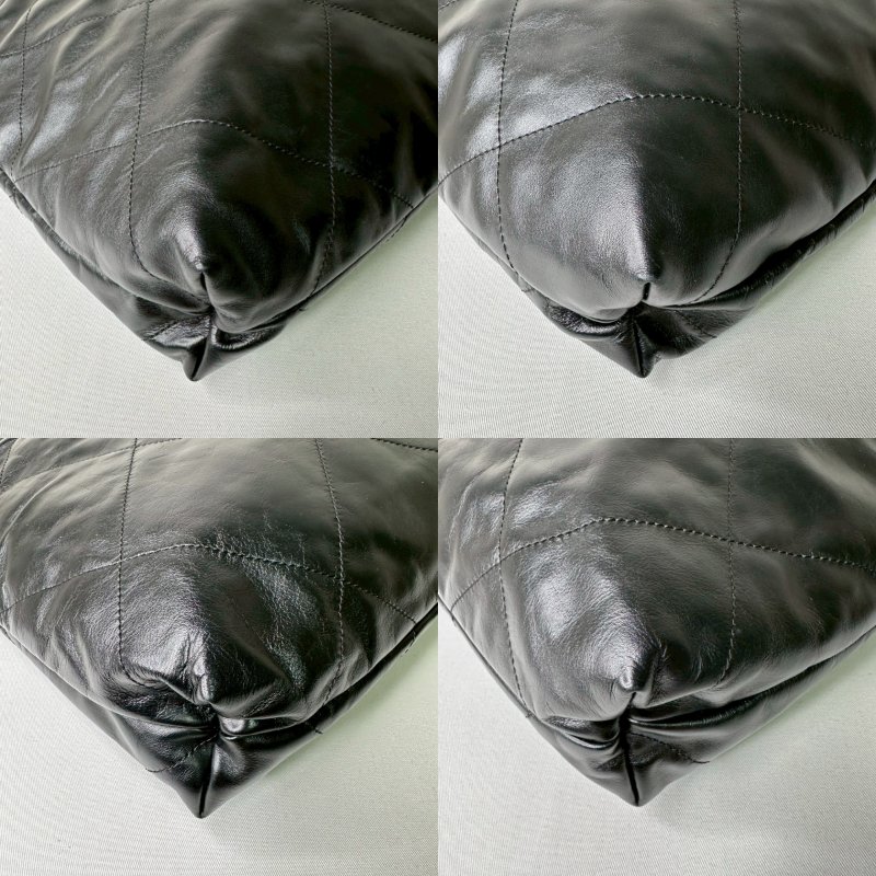 CHANEL 中款黑字22肩背包-11