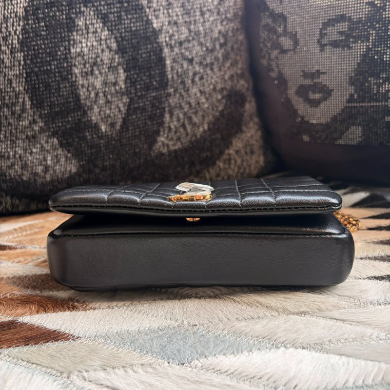 BURBERRY  LOLA 皮革迷你鏈袋包 黑-7