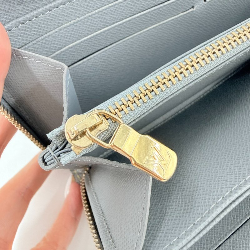 Louis Vuitton -灰藍色牛仔淡金釦Nautical拉鍊長夾-14