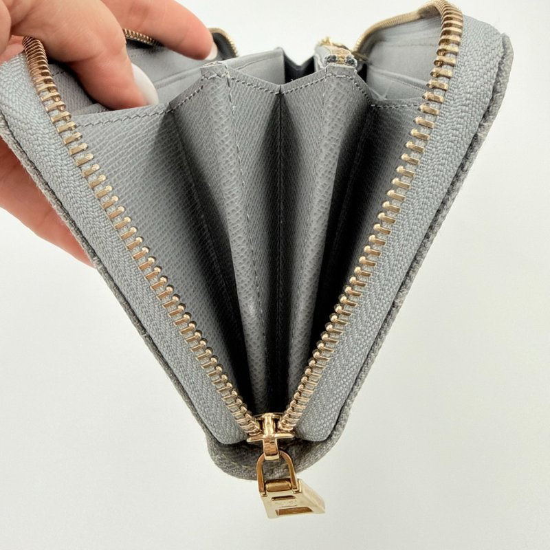 Louis Vuitton -灰藍色牛仔淡金釦Nautical拉鍊長夾-17