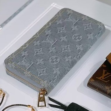 Louis Vuitton -灰藍色牛仔淡金釦Nautical拉鍊長夾-1