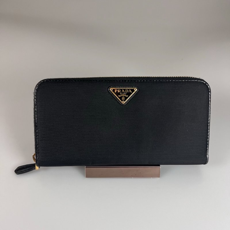 PRADA 1ML506 黑尼龍ㄇ拉長夾-0